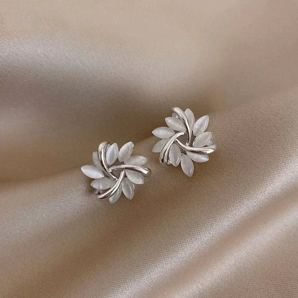 Charlotte | Boucles d'Oreilles en Or avec Fleurs d'Opale